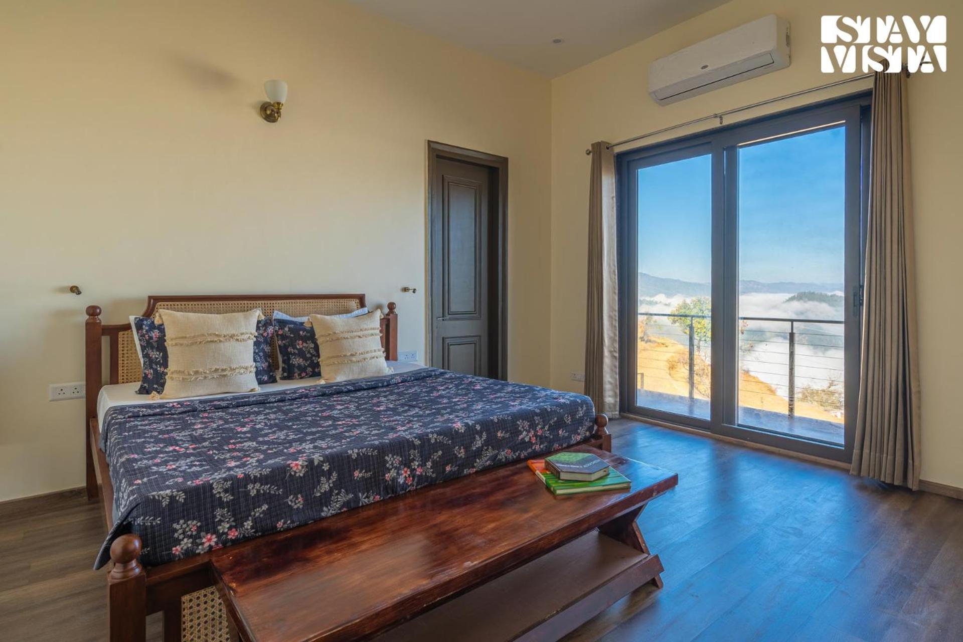 Stayvista At Amulyam Villa With Lawn & Bonfire Mukteshwar Esterno foto