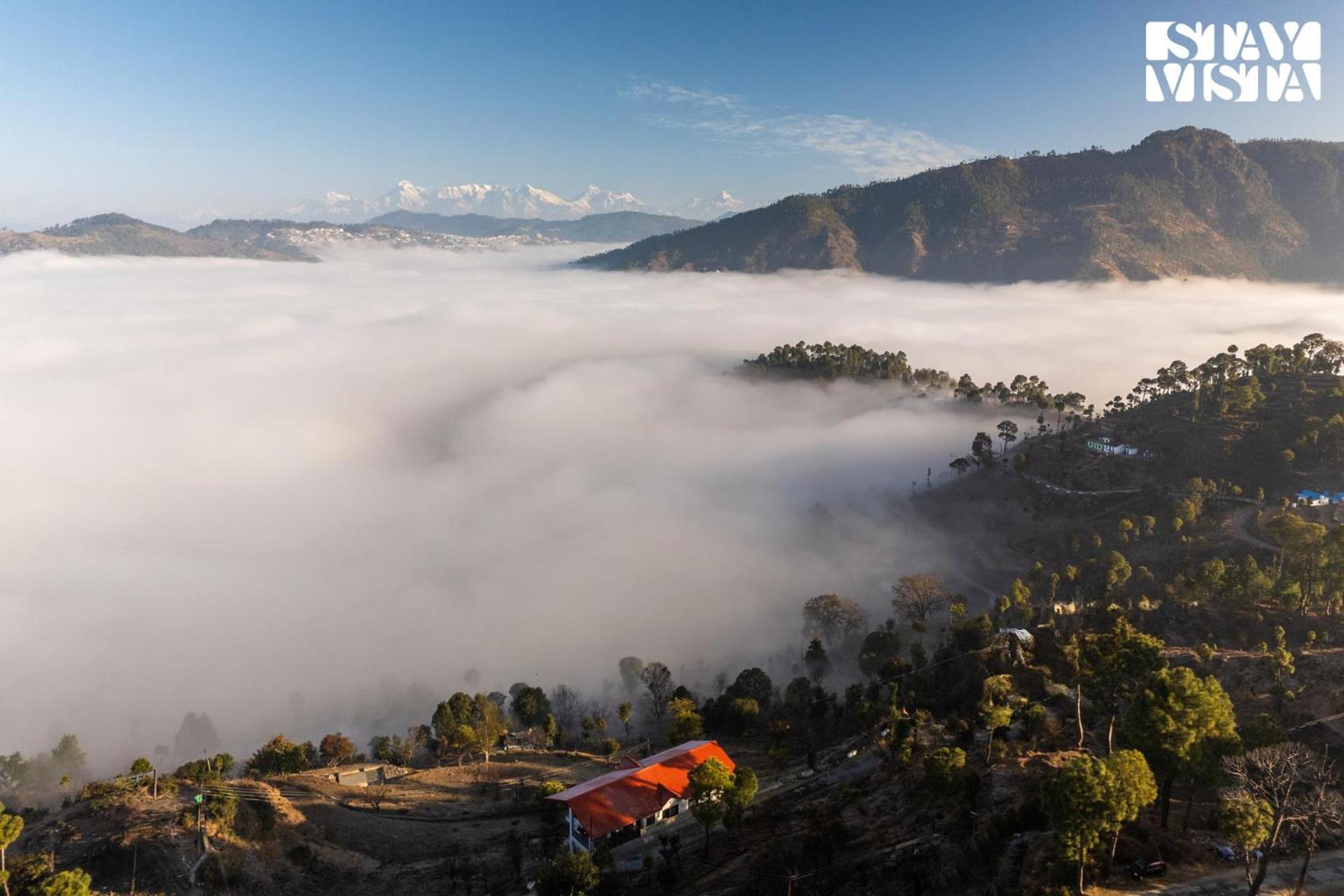 Stayvista At Amulyam Villa With Lawn & Bonfire Mukteshwar Esterno foto