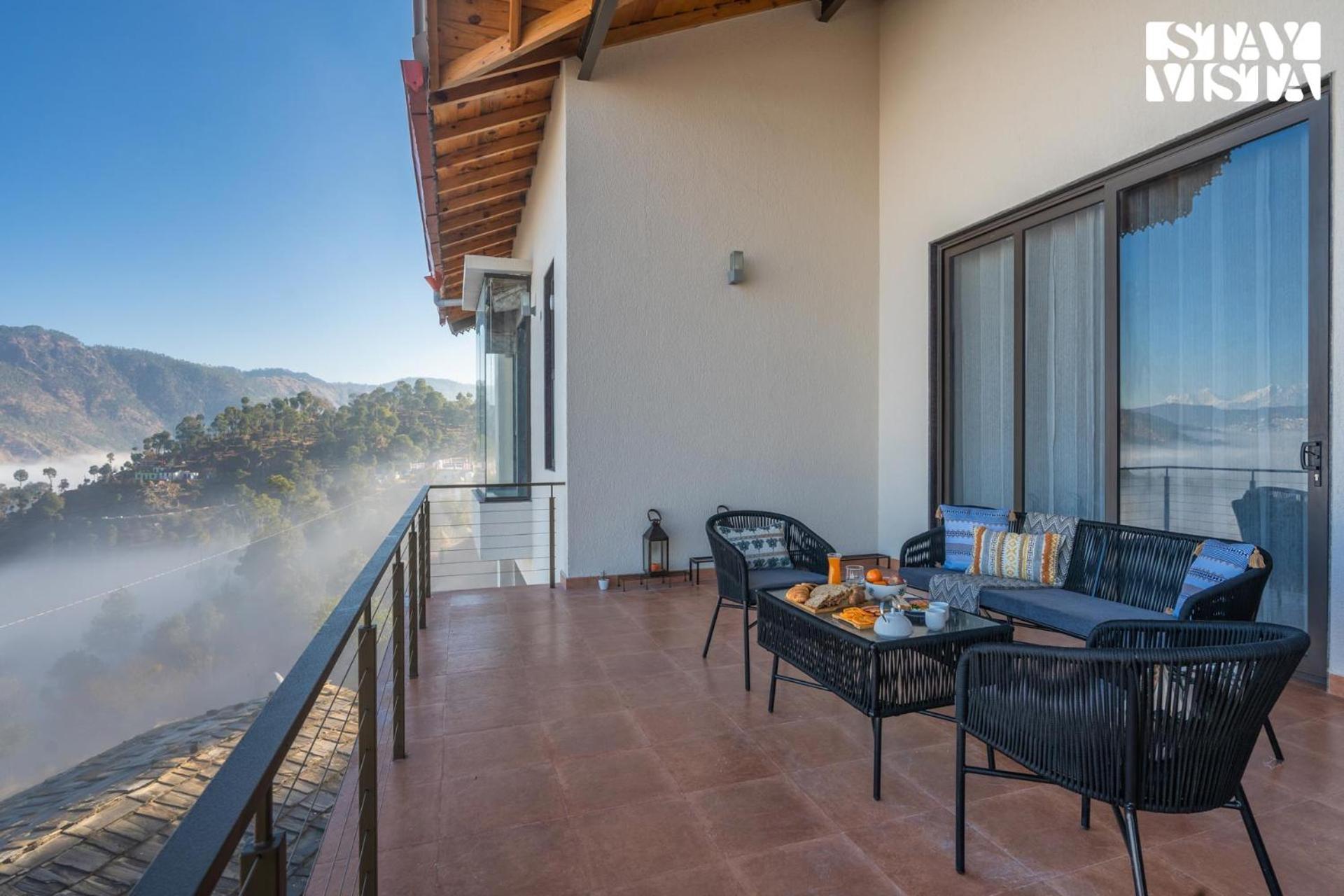 Stayvista At Amulyam Villa With Lawn & Bonfire Mukteshwar Esterno foto